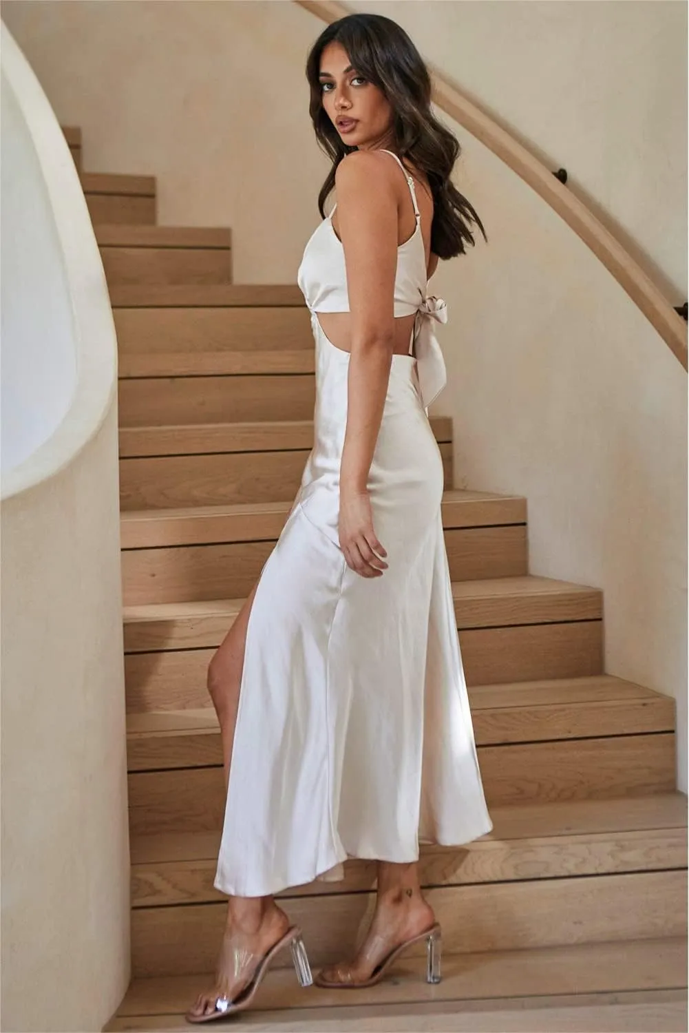 2025 Satin Cut Out Maxi Summer Dresses for Women Silk Spaghetti Strap V-Neck Backless Tie Back Wedding Guest Midi Dress