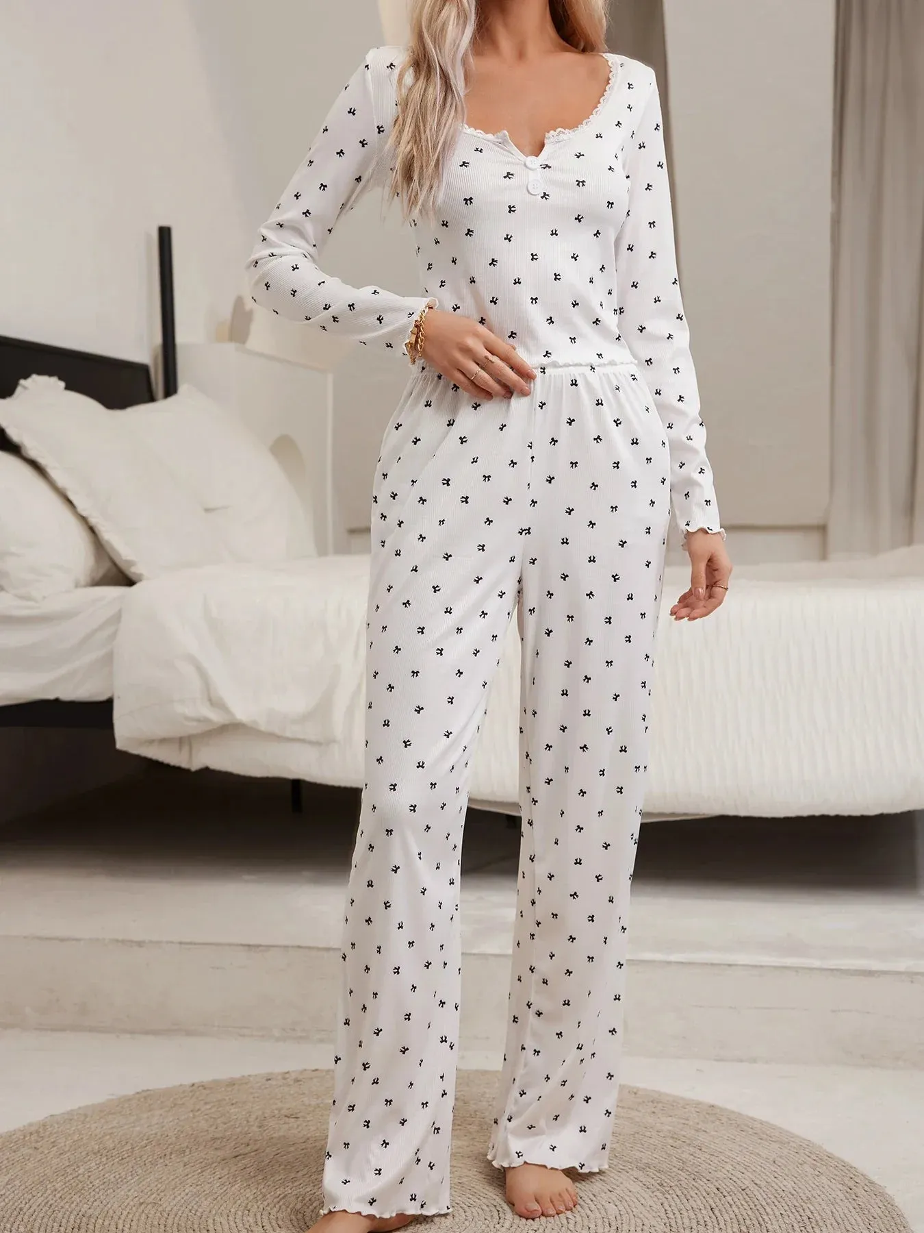 Lounge 2-Piece Women’s Pajama Set for Spring and Fall
